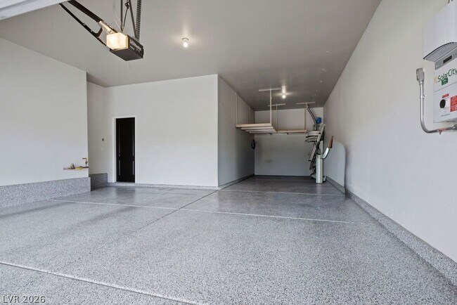 Building Photo - 10327 Parkview Mountain Ave