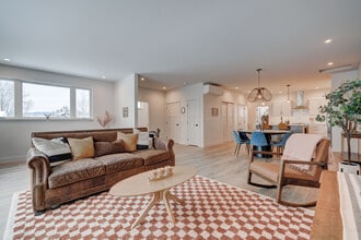 Building Photo - 605 E Bryant St