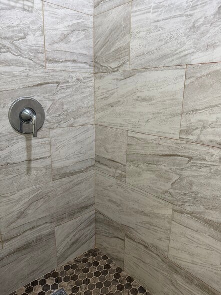 Building Photo - 21 Blakeville St