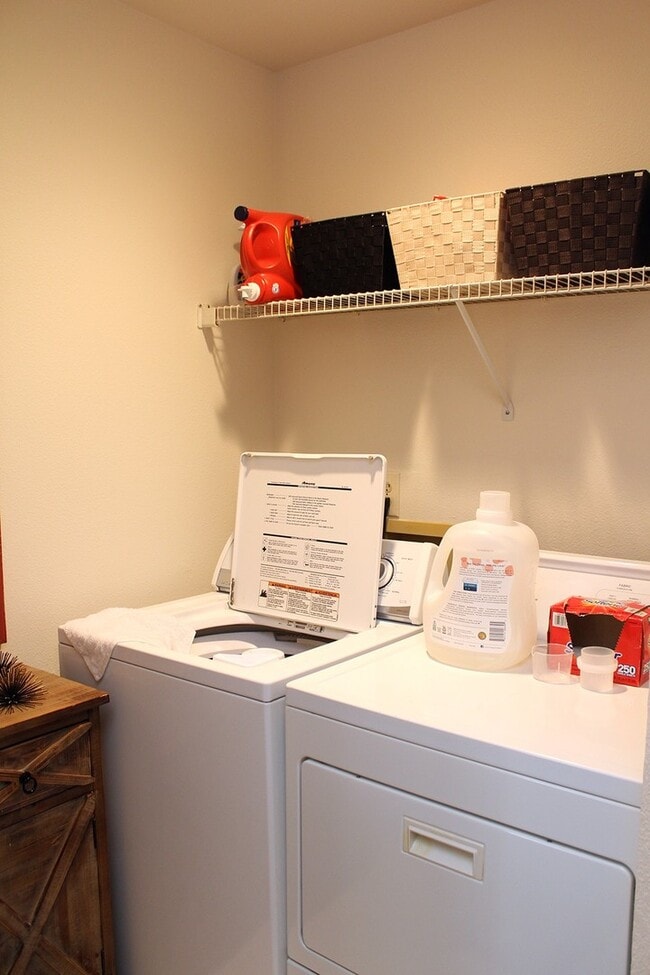 Building Photo - 5064 Foothills Dr