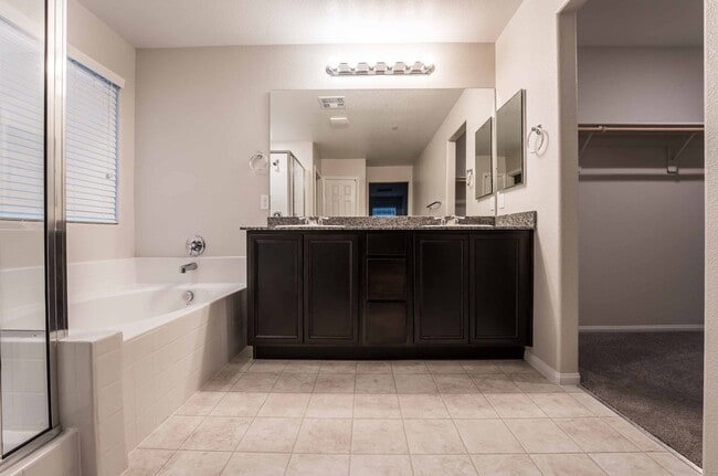 Building Photo - BEAUTIFUL BRAND NEW 2 STORY HOME FOR RENT!