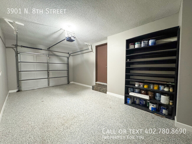 Building Photo - Fully remodeled townhome for rent!