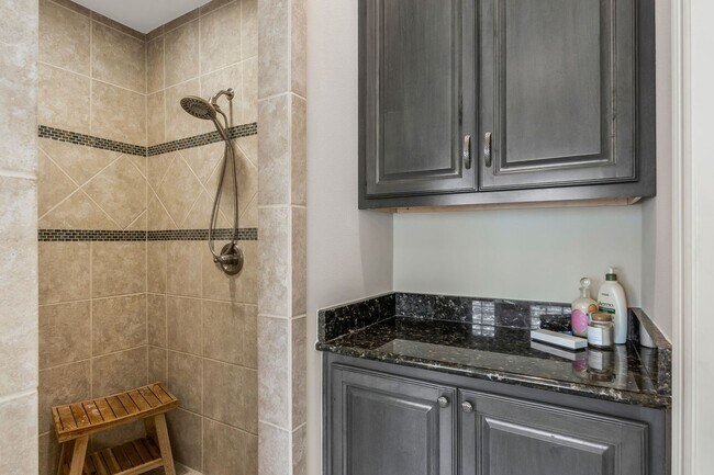 Building Photo - 3850 Sundance Hill Ln