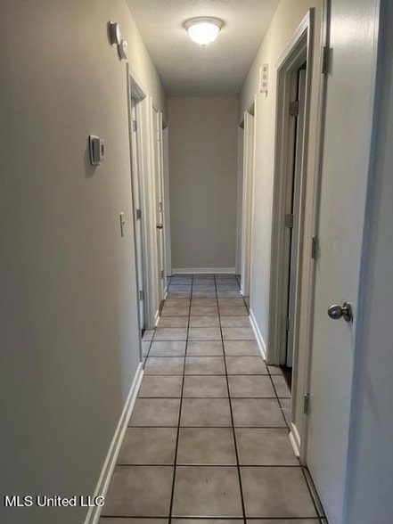 Building Photo - 35 Lance Dr