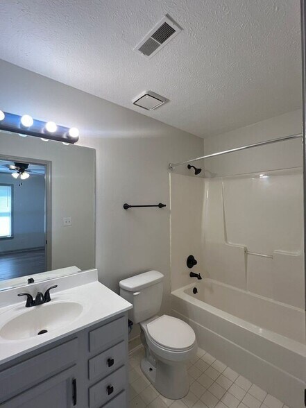 Building Photo - 4421 Spring Bay Ct