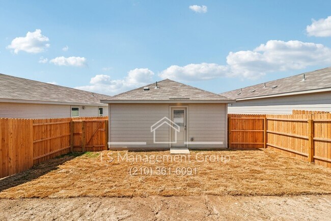 Building Photo - 3618 Amber Glade