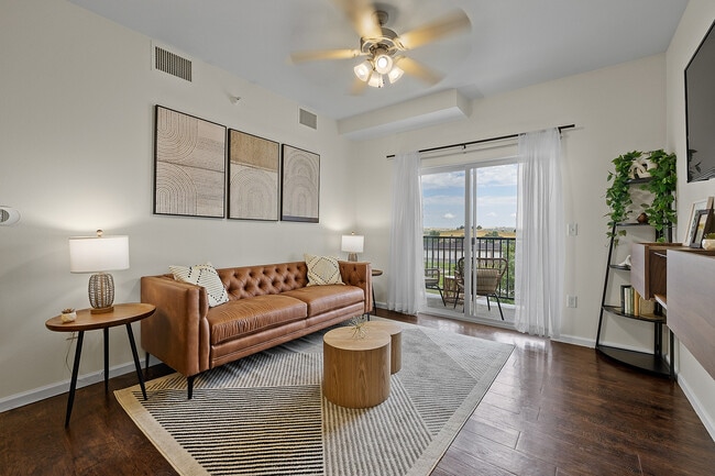 Building Photo - Gateway Apartments