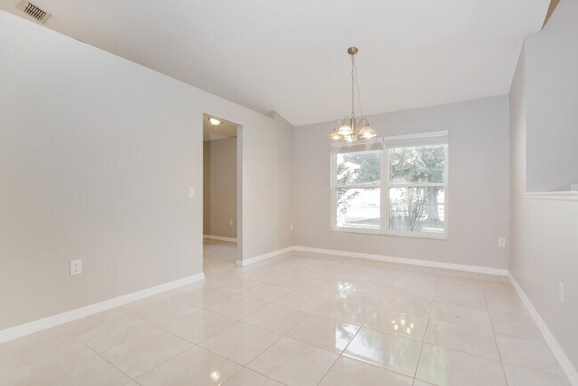 Building Photo - 1523 Golden Poppy Ct