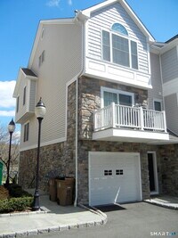 Building Photo - 85 Camp Ave