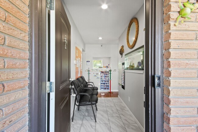 Building Photo - 5302 Treaschwig Rd