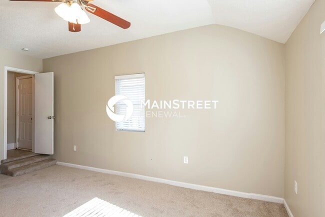 Building Photo - 1130 Mona Dr