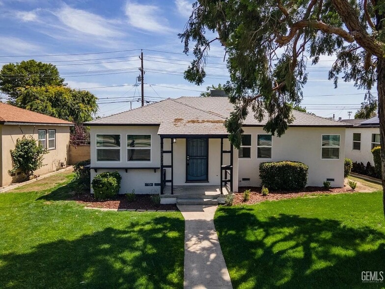 Building Photo - 2907 Truxtun Ave