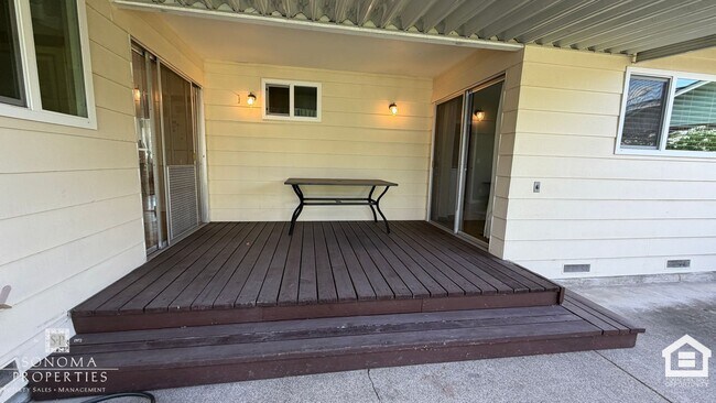 Building Photo - 626 White Briar Dr