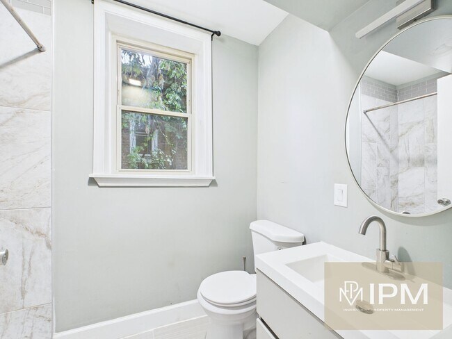 Building Photo - 1228 Market St