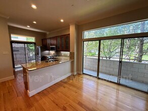 Building Photo - 3204 Wycliff Ave