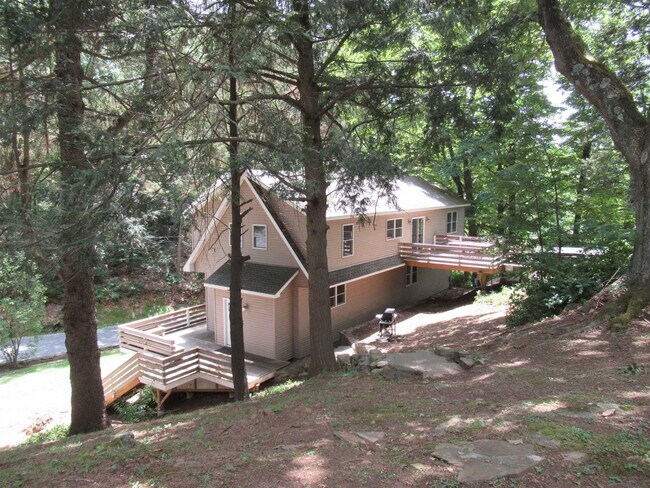 Building Photo - 101 Bundy Hill Rd