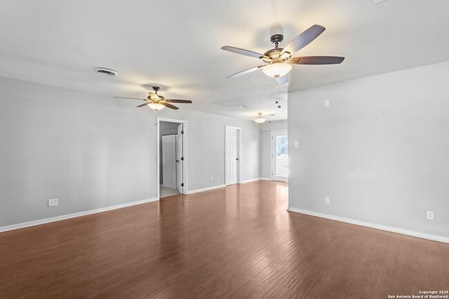 Building Photo - 107 Sabyan Dr