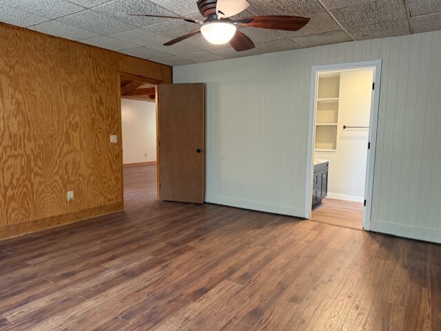 Building Photo - 910 Roundtree Rd