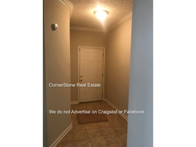 Building Photo - 4040 Bardstown Ct