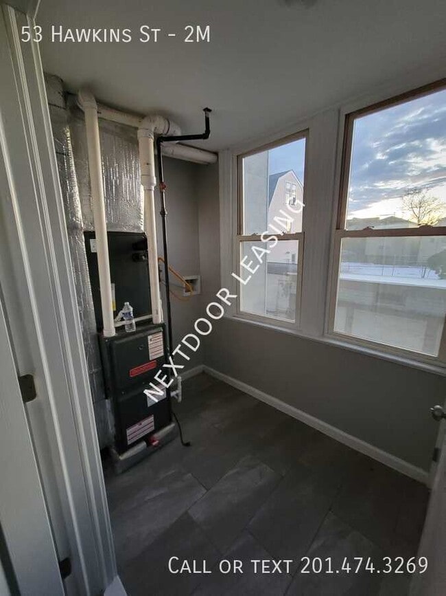 Building Photo - 53 Hawkins St