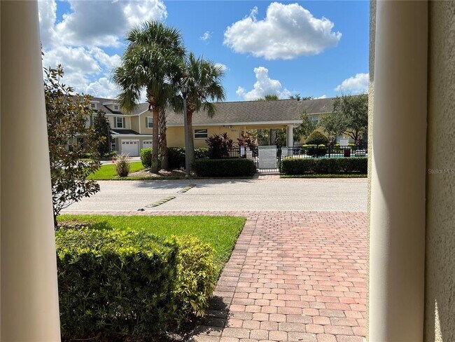 Building Photo - 4850 Poolside Dr