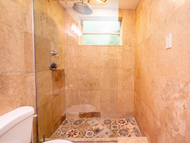 Building Photo - 1127 Meridian Ave