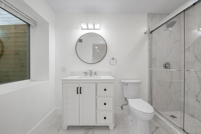 Building Photo - One Manhasset Ave