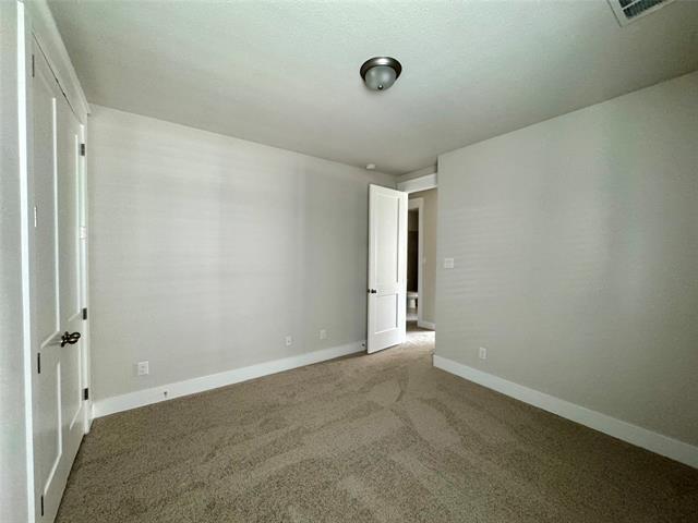 Building Photo - 805 Meadowcrest Dr