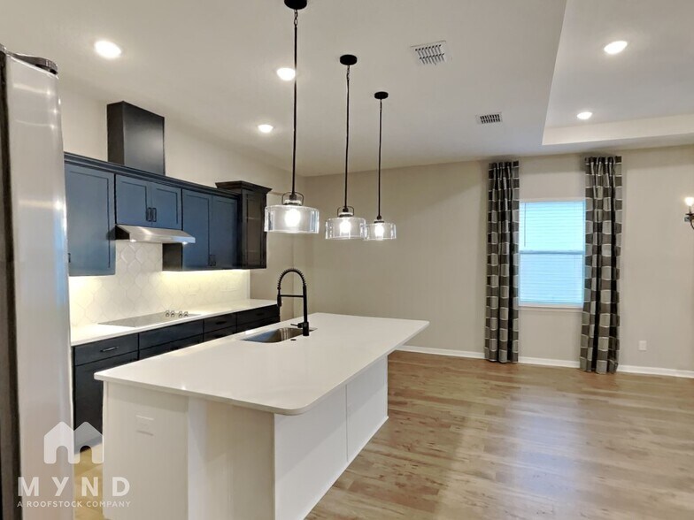 Building Photo - 660 Kimber Ln