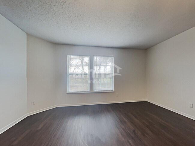 Building Photo - 6721 Earlswood Dr