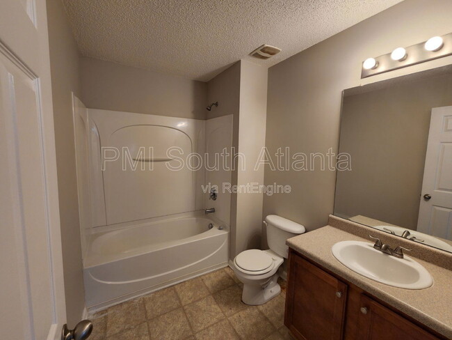 Building Photo - 176 Shenandoah Dr