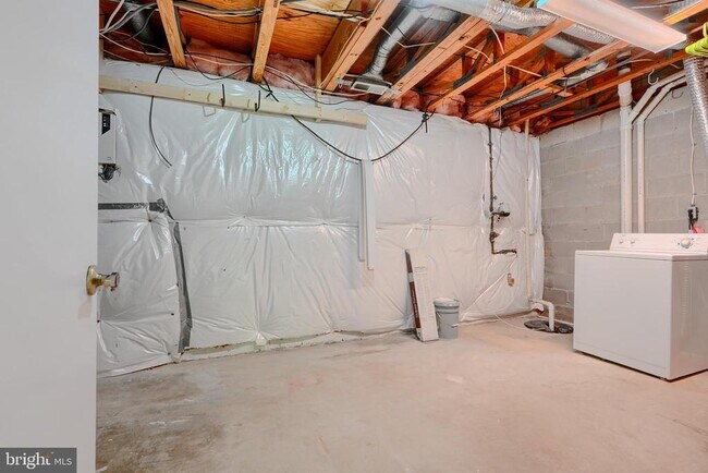 Building Photo - 3409 Howell Ct