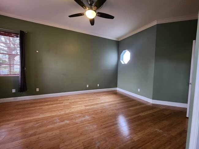 Building Photo - Hunters Creek Home with Fenced Back Yard in Guard-Gated Golf Community