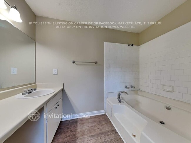 Building Photo - 1724 Cum Laude Way