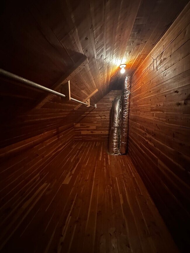 Building Photo - *Move in Special - Spacious 3 bedroom/ 2.5...