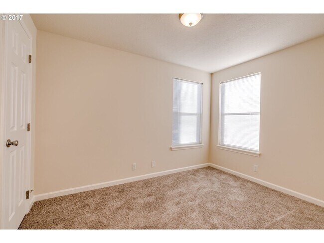 Building Photo - 1760 W 18th Ave