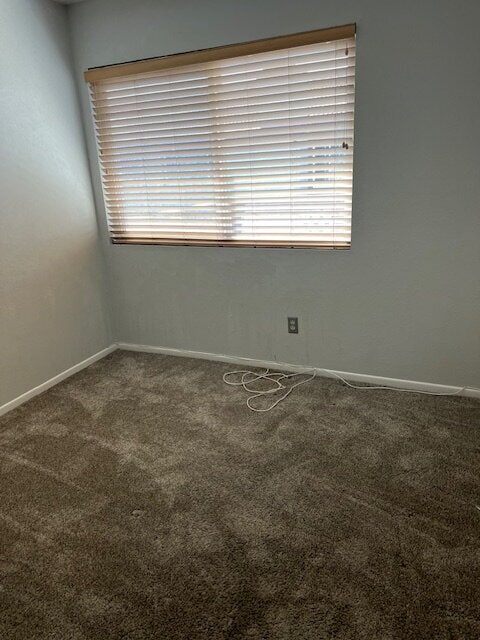 Building Photo - Great area near Central Santee