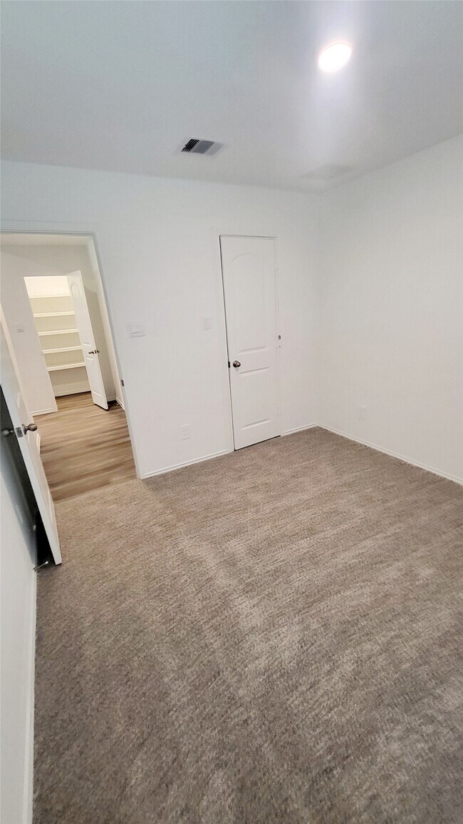 Building Photo - 23835 Sunland Park Ct