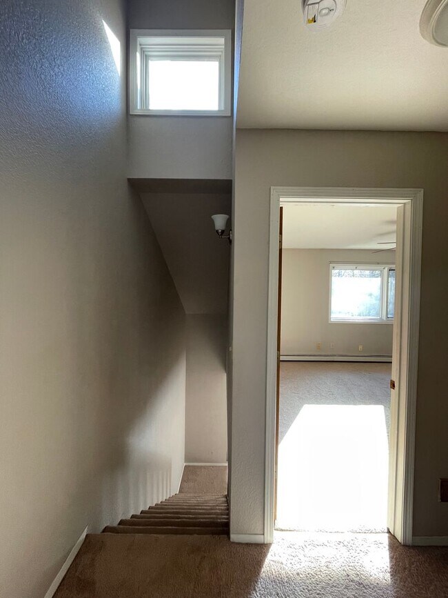 Building Photo - 3025 Cambay Ct