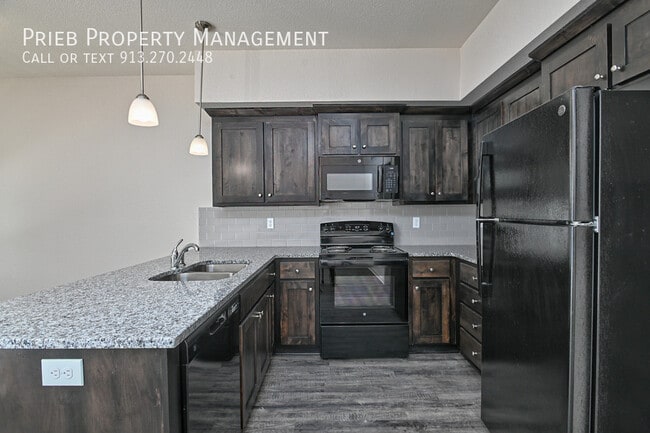 Building Photo - 3247 N 103rd Pl