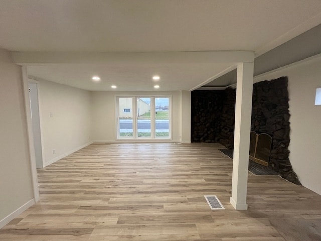 Building Photo - 1301 E 6th St