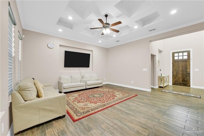 Building Photo - 33 Colvin Ave