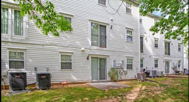 Building Photo - 11220 Hannah Way