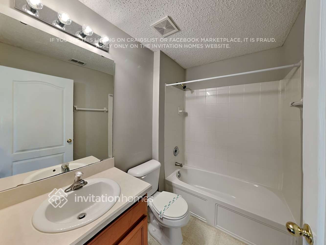 Building Photo - 620 Porto Cristo Ave