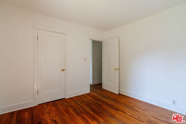 Building Photo - 840 Milwood Ave
