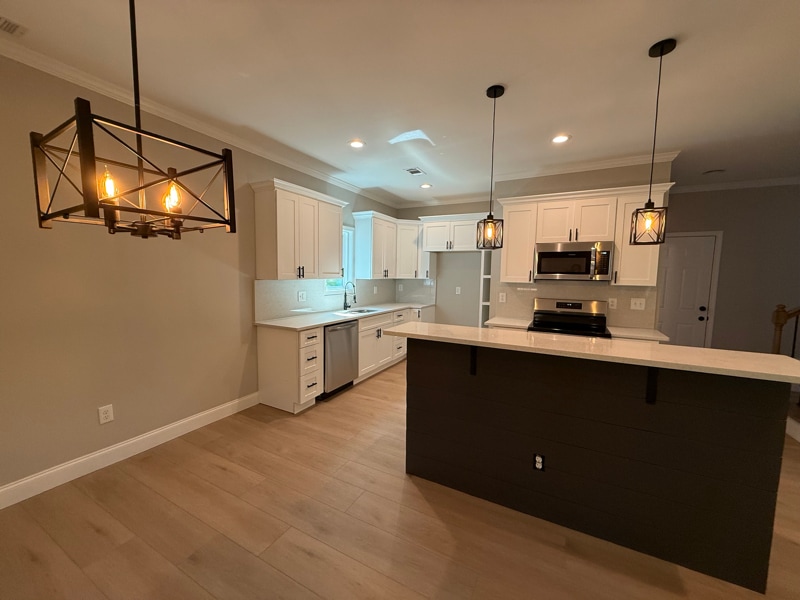 Building Photo - 159 Brad St