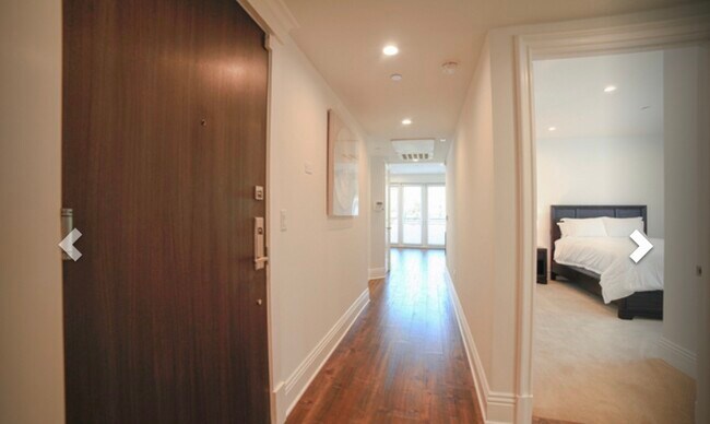 Building Photo - 907 S Shenandoah St