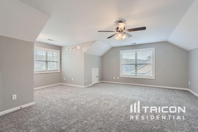 Building Photo - 294 Sweetwater Bridge Cir