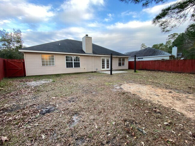 Building Photo - 3 bedroom 2 bath house in Berwick