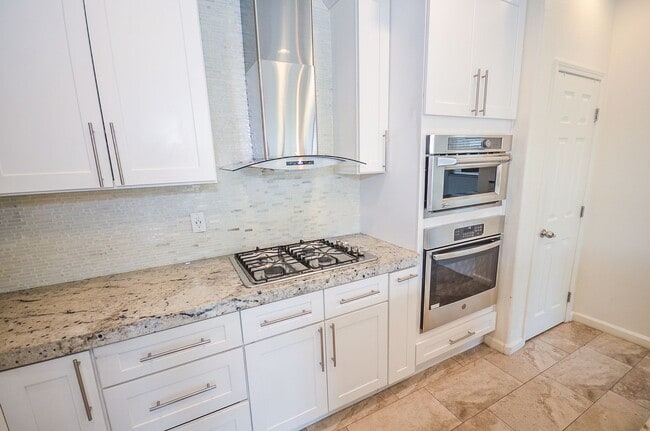 Building Photo - 3 bedroom House with a loft and solar panels